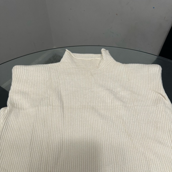 Mockneck knitted sweater. NWOT - Picture 4 of 4